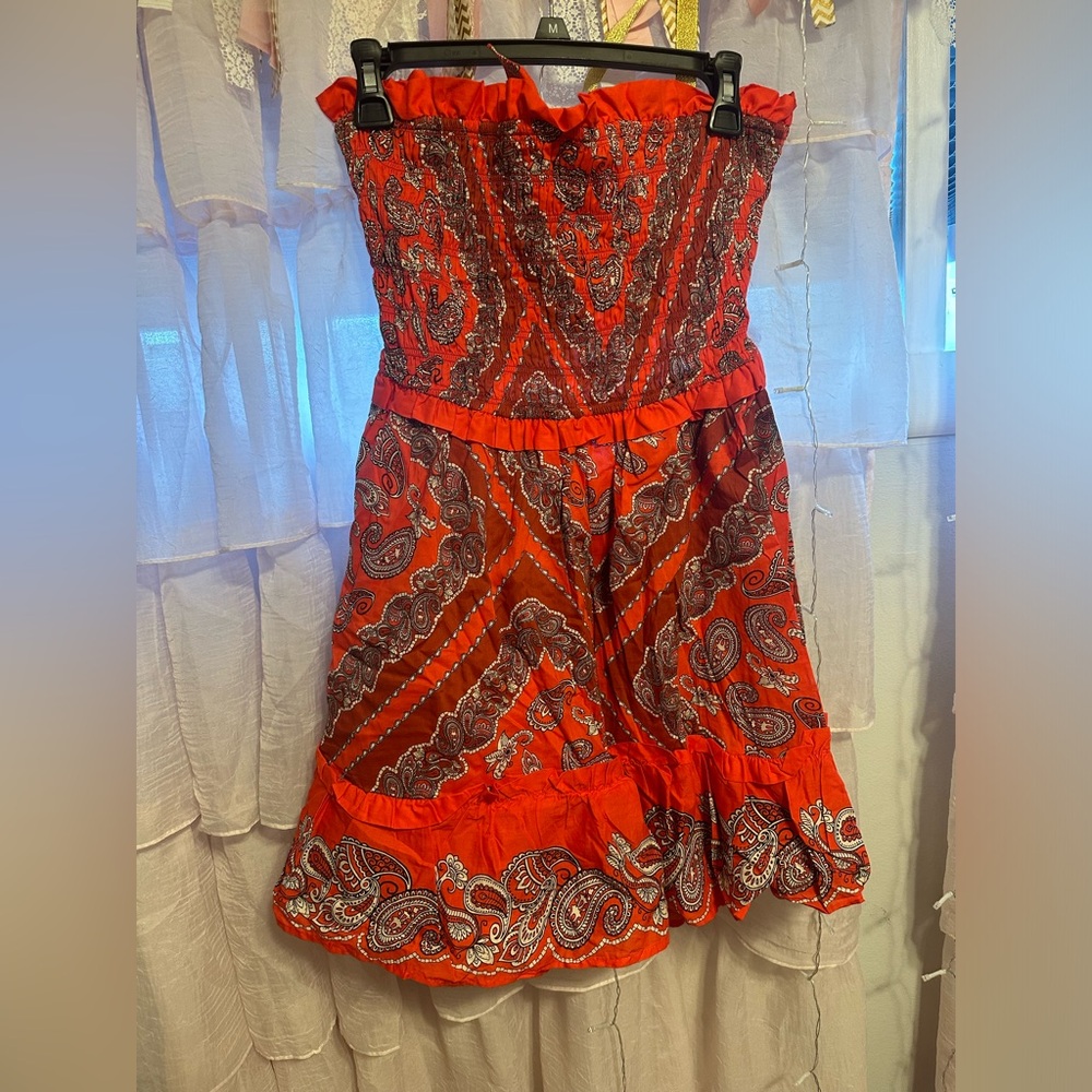 Cute tie back sun dress never worn. Venus brand size large new without tags